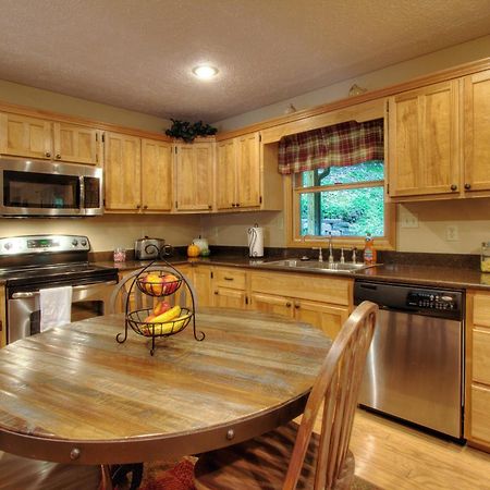 Gorgeous "Country Roads" By Honeybearcabins 4Br 4Ba, Next To Pool, Easy Drive, Main Strip Location! Пиджен Фордж Екстериор снимка