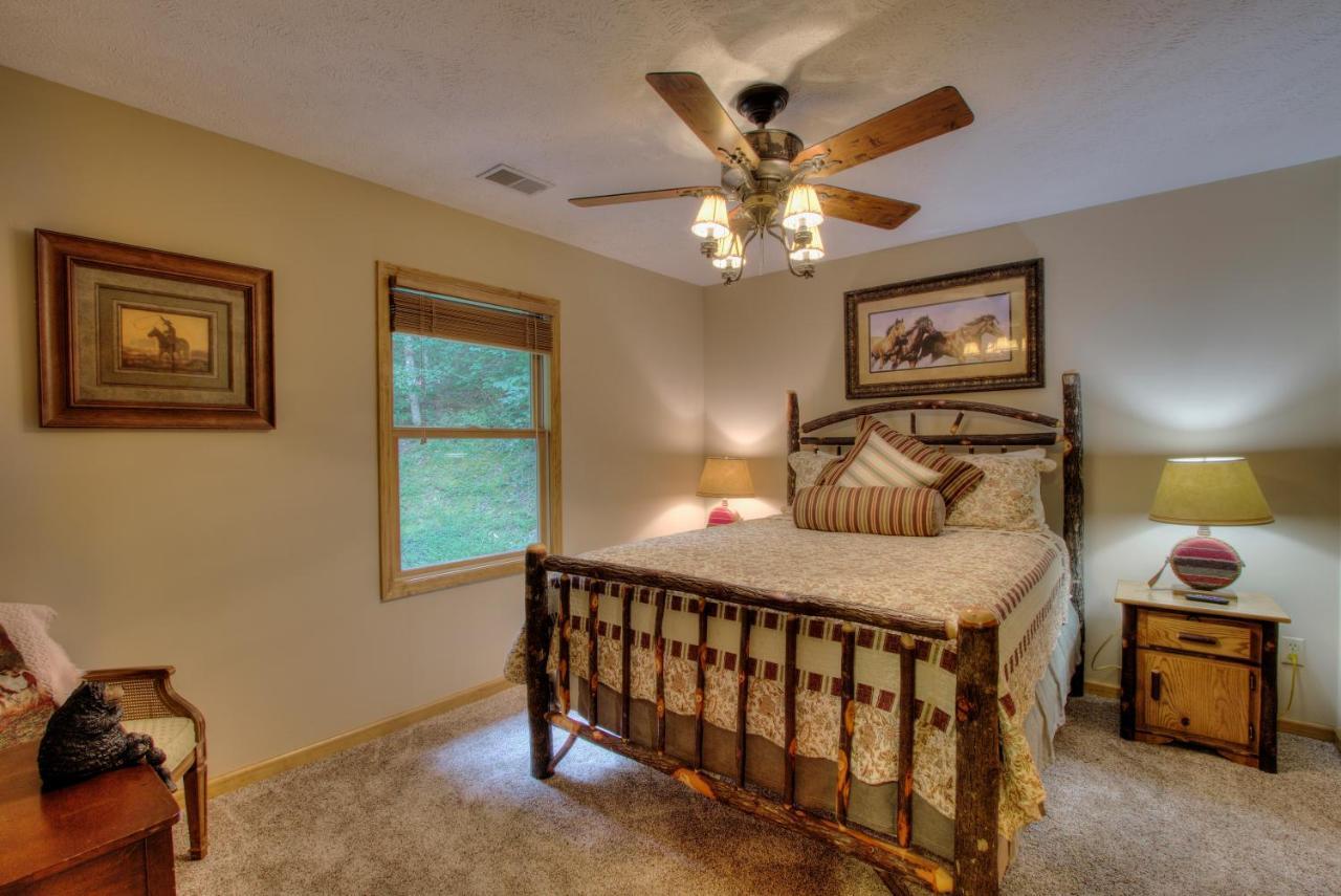 Gorgeous "Country Roads" By Honeybearcabins 4Br 4Ba, Next To Pool, Easy Drive, Main Strip Location! Пиджен Фордж Екстериор снимка